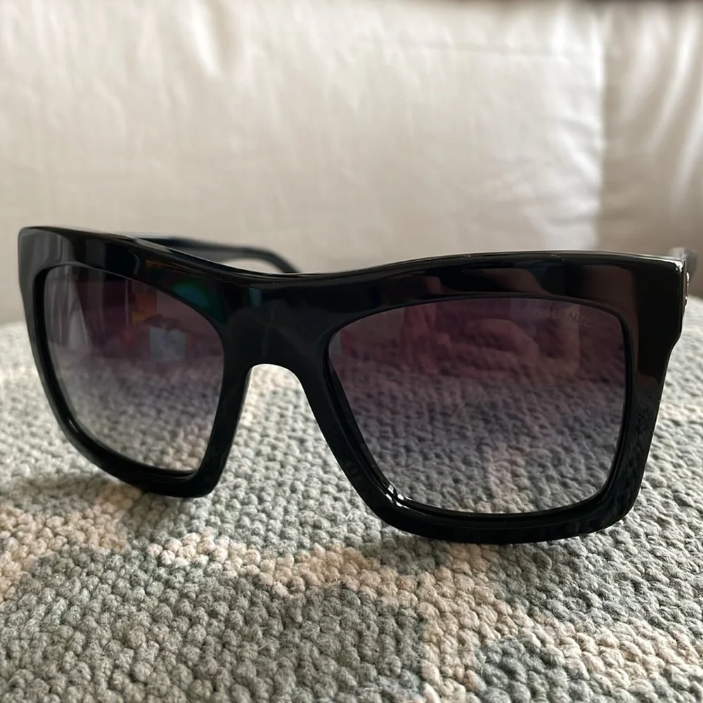 CHANEL 100% authentic